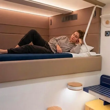 Capsulehotel Kepler Club Sabiha Goekcen Airport - International Transit Area Istanboel
