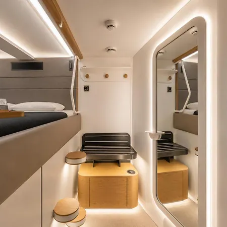 Capsulehotel Kepler Club Sabiha Goekcen Airport - International Transit Area